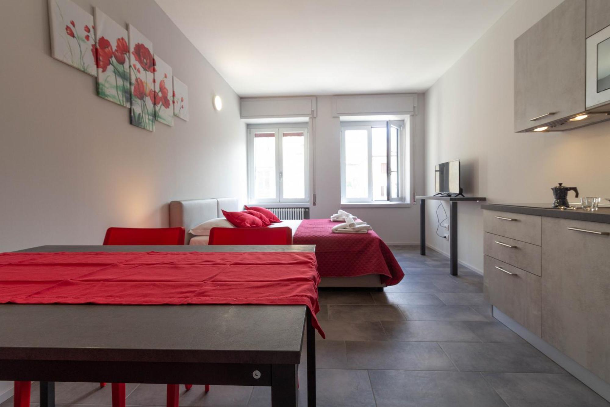 Papavero Apartment - Affitti Brevi Italia เลคโค ภายนอก รูปภาพ